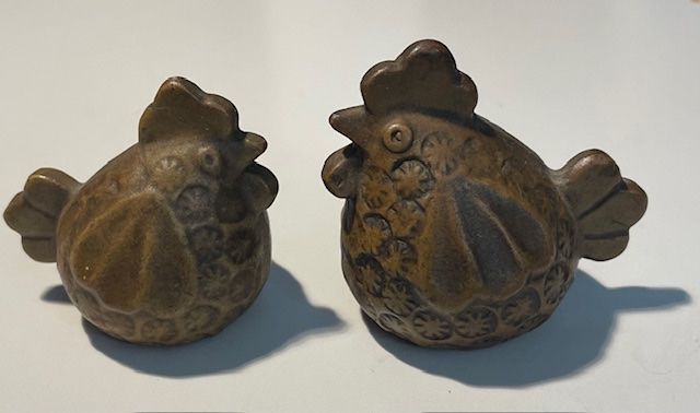 Statuette: 2 x Huhnfigur – Usato da Uster venduto da Falbela01