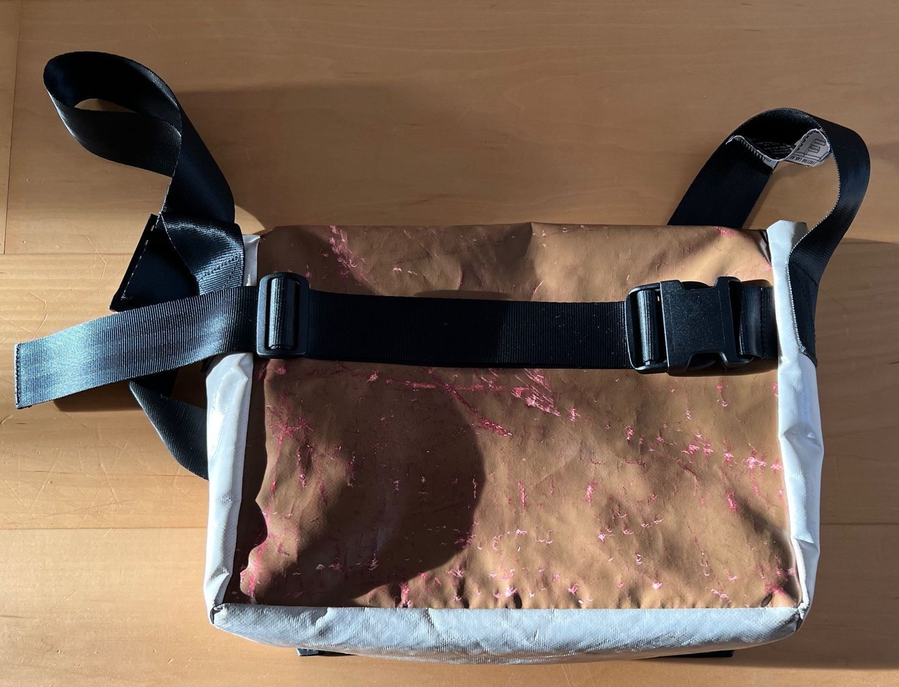 Freitag Borse: Freitag Tasche Weiss – Usato da Cham venduto da Tibner 3