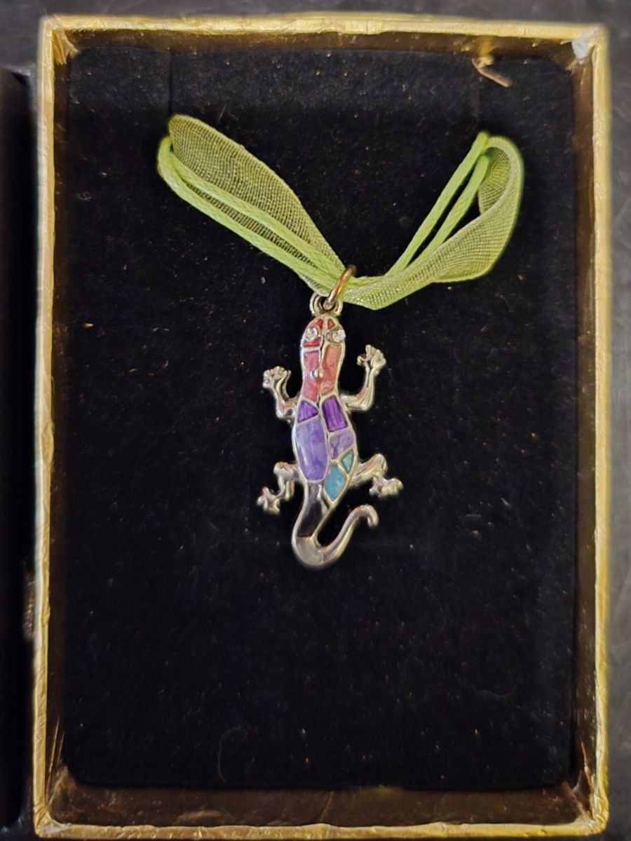 Ciondoli: Lot 3 pendentifs artisanaux  lézards – Nuovo (secondo la descrizione) da Bévilard venduto da CHUCKMAVIS 3