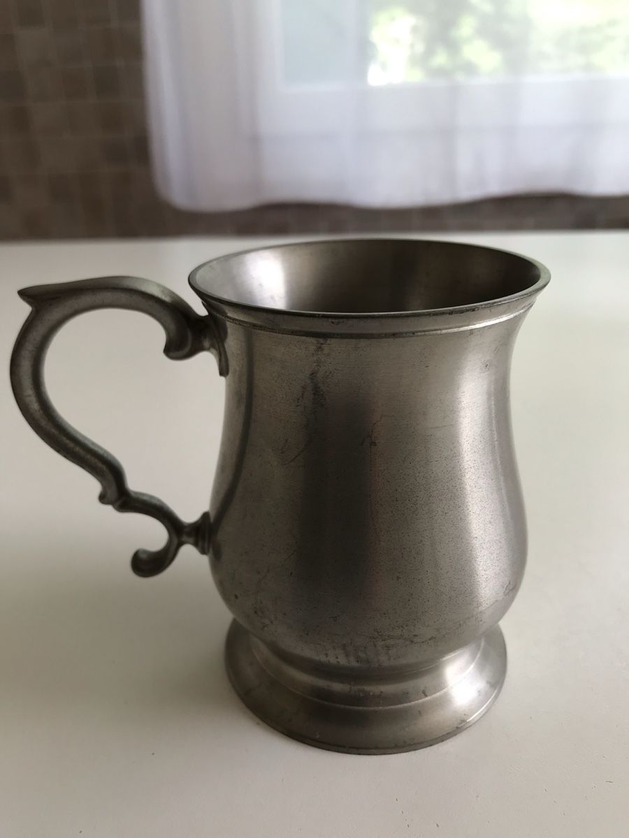Set di piatti: Belle ancienne chope à bière en étain – Usato da Villeneuve VD venduto da sim_q5hp 4