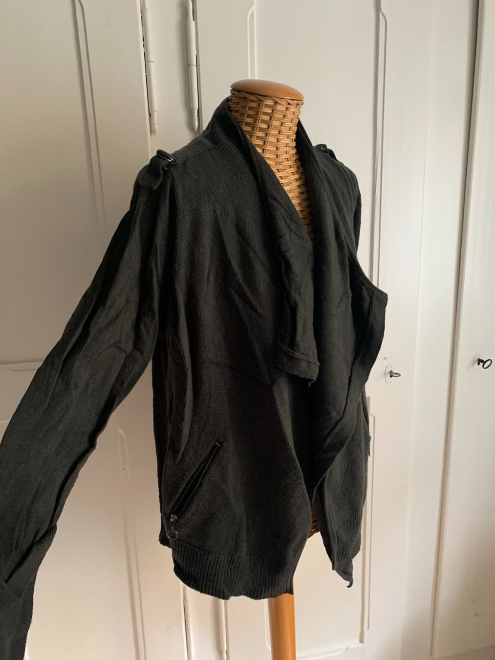 Giacche: MINT VELVET - Strickjacke dunkelgrau 40 – Usato da Zürich venduto da Diazaio 1