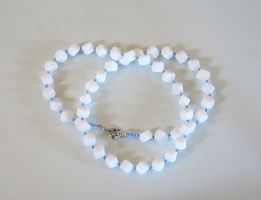 Glasperlenkette weiss/hellblau