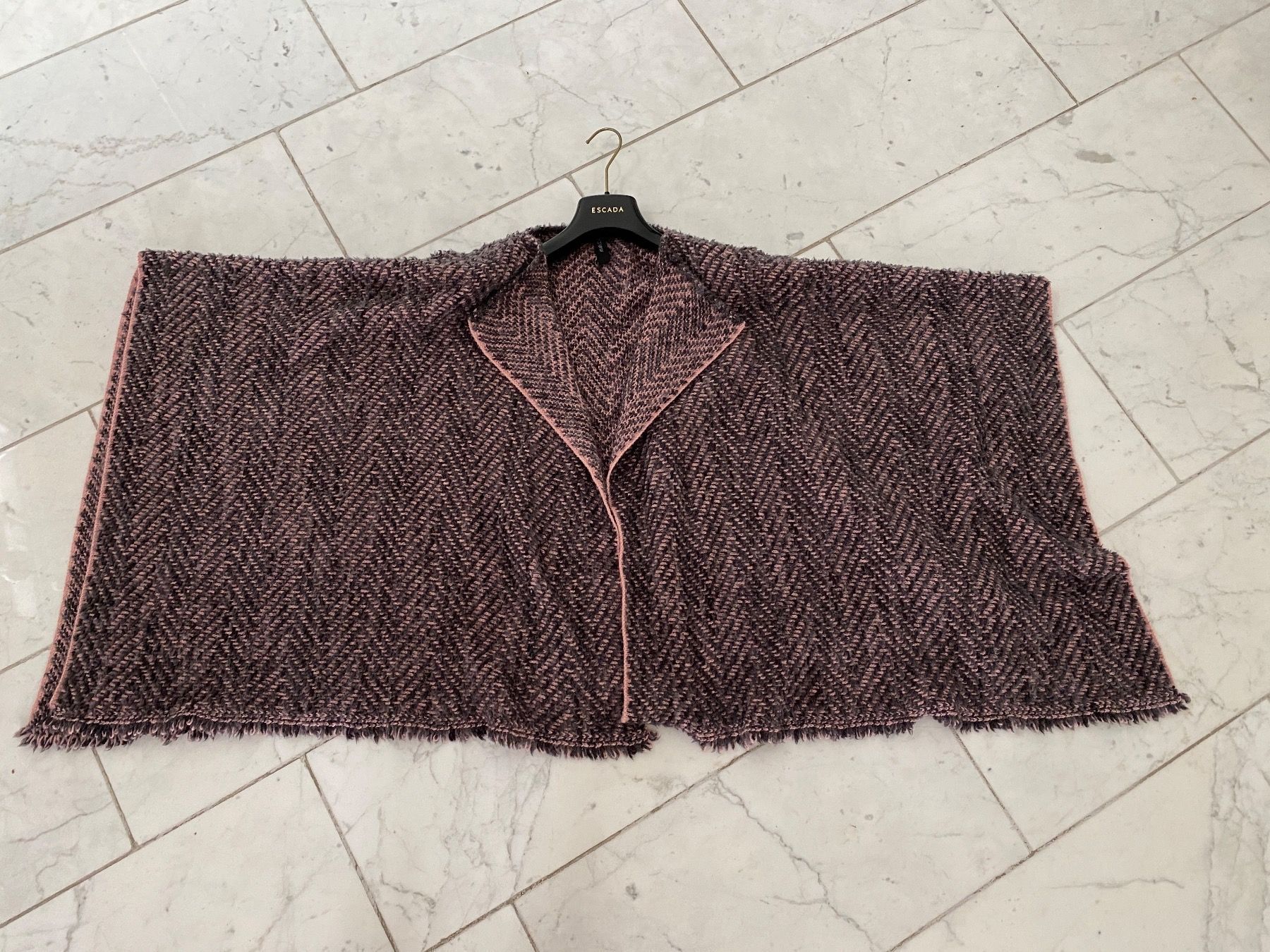 Marc Cain Altro in Moda donna: MARC CAIN CAPE N3 Wolle/Alpaca – Nuovo (secondo la descrizione) da Volketswil venduto da praxis12 6