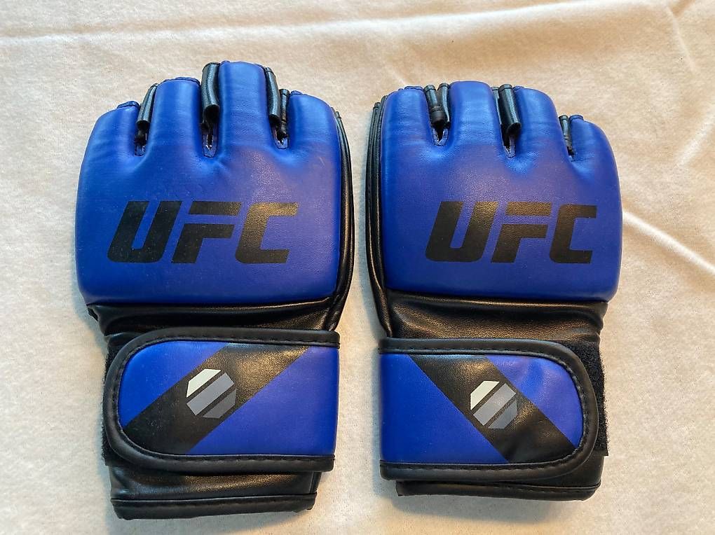 Altri accessori da uomo: UFC- Kampfhandschuhe – Usato da Wettswil venduto da Betma