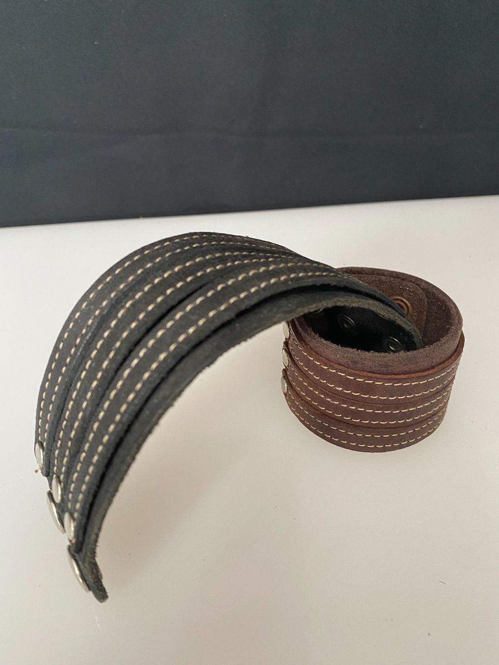 Bracciali & Braccialetti: Echt Leder ARMBand B 4cm NEU… Braun oder Schwarz – Nuovo (secondo la descrizione) da Zürich venduto da stock4you 2