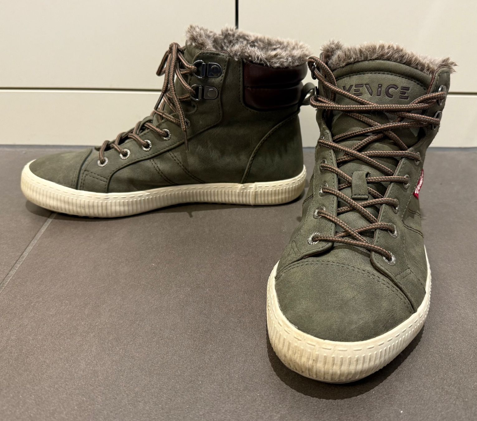 Scarpe da donna: Winter Schuhe von Venice - Grösse 39 – Nuovo (secondo la descrizione) da Altdorf UR venduto da Mini037 1
