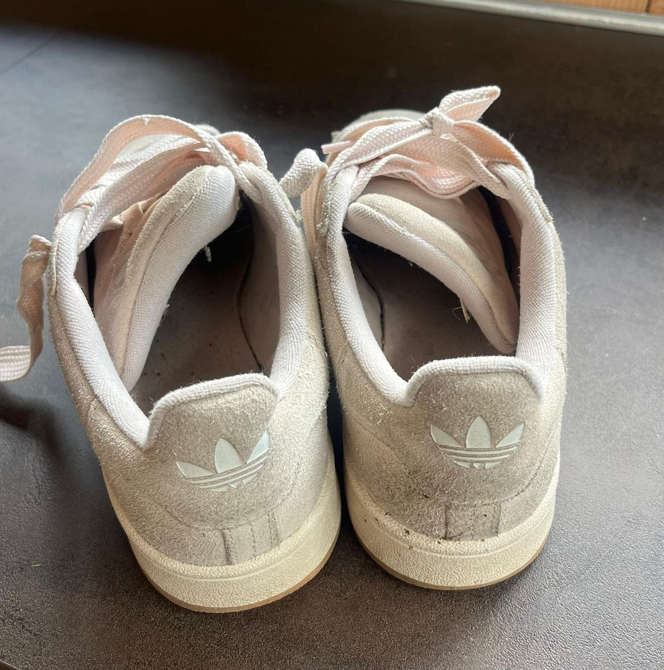 Adidas Scarpe da donna: Adidas Schuhe Grösse EUR 38 2/3 – Usato da Davos Glaris venduto da tmf_2fmh 2