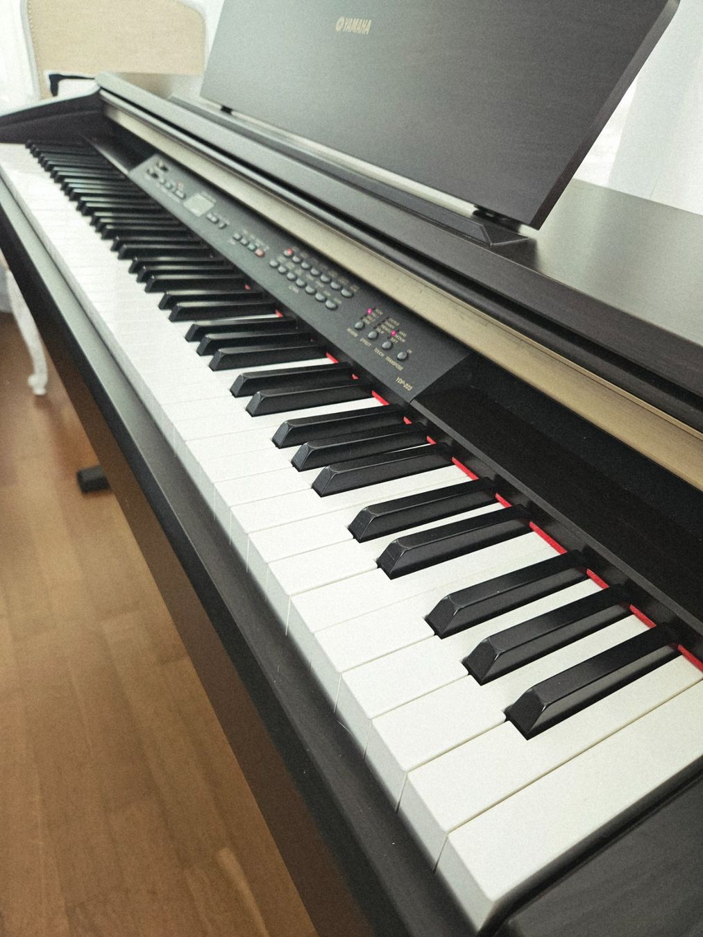 Yamaha Strumenti musicali: E-Piano Yamaha Arius YDP-223 E – Usato da Cham venduto da nimic01 1
