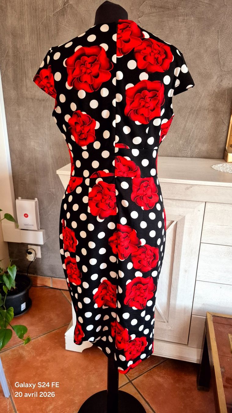 Vestiti: Robe de soiree. Elastique. 40 – Usato da Reconvilier venduto da something4you 2
