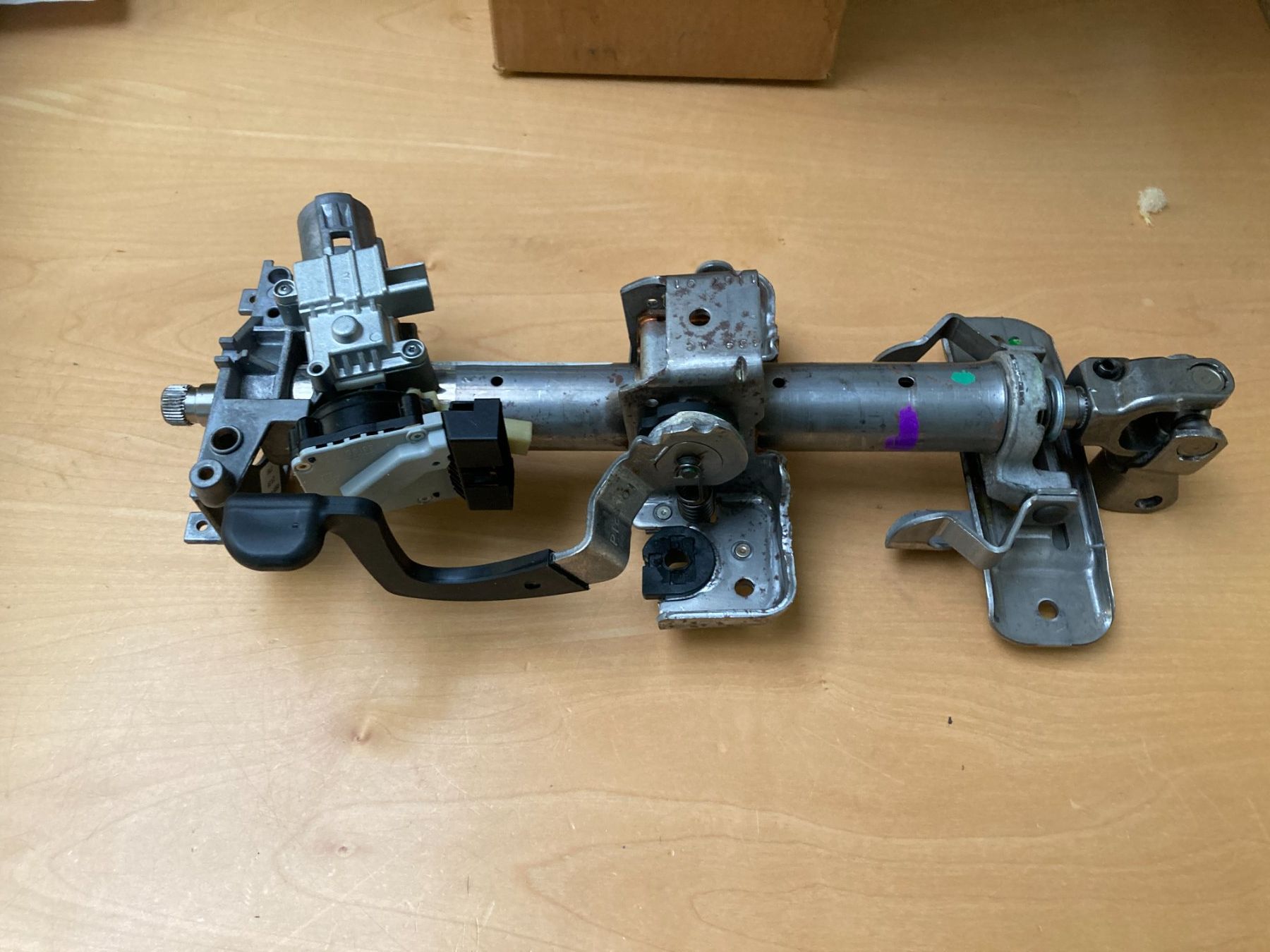 Chrysler Tutti pezzi di ricambio auto: Chrysler PT Cruiser Lenksäule - Mopar 04690697AG – Nuovo e nell'imballaggio originale da Cham venduto da WB2223