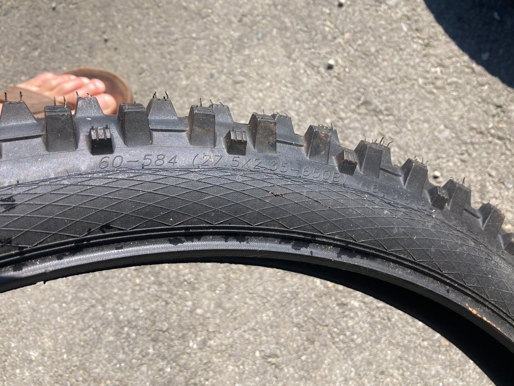 Pezzi di ricambio: MTB Reifen  Dirty Dan 650B Neu. – Usato da Meggen venduto da BTN_Vintage_Velo 1