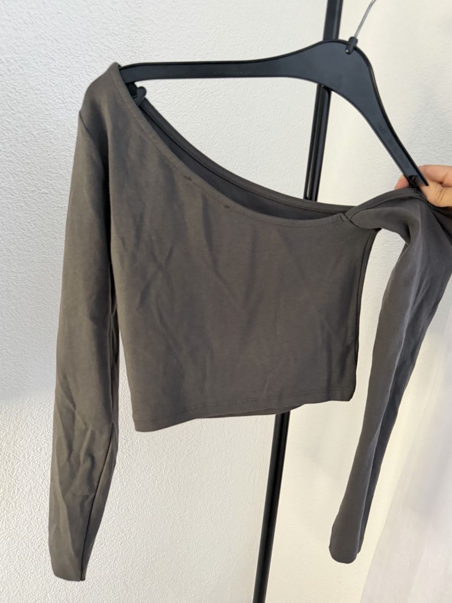Tops: Dunkelgraues Crop-Top – Gebraucht aus Rorschach von Tara234