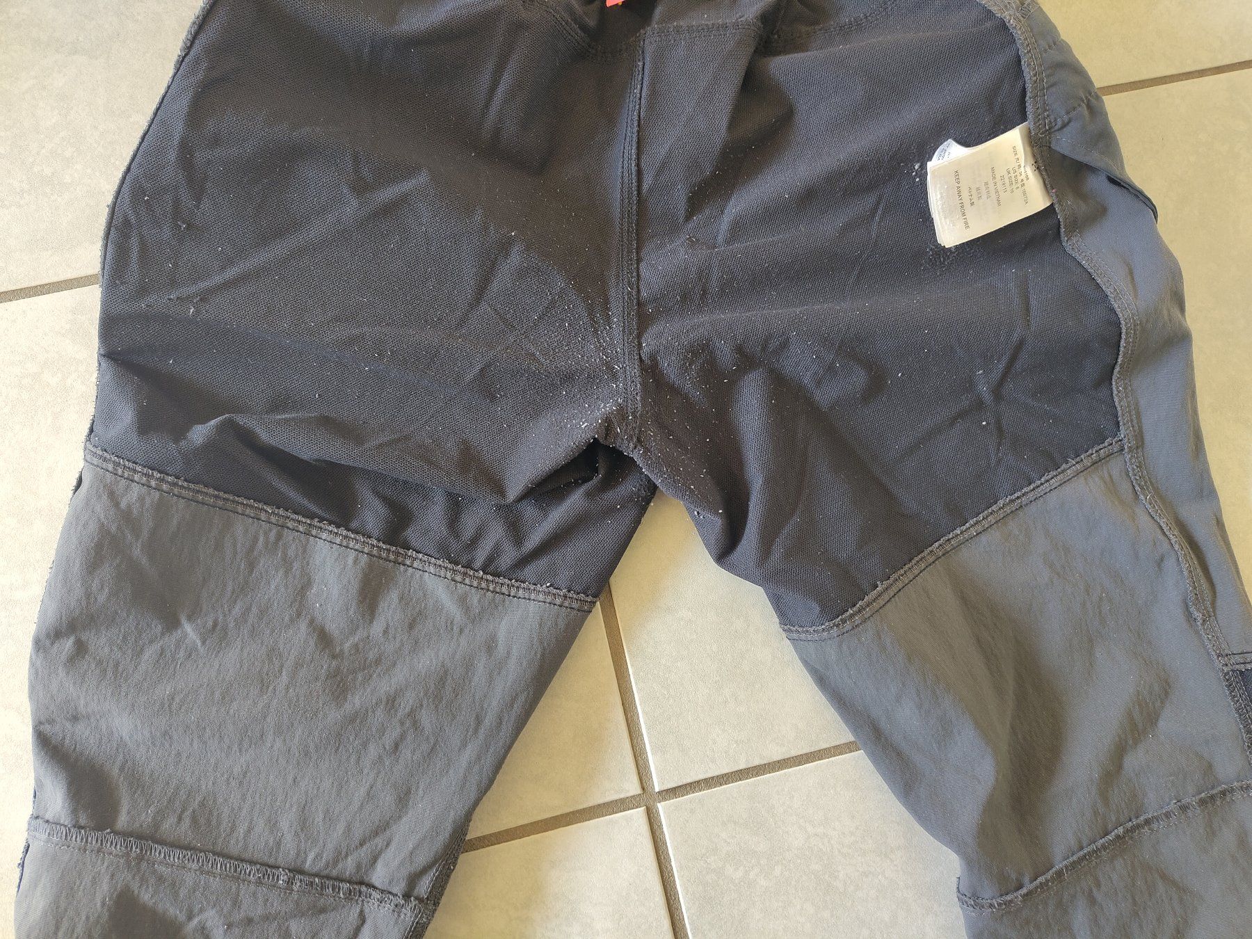 Haglöfs Pantalons: Haglöfs Trekkinghose – D'occasion à Luzern par lea_j9sg 2