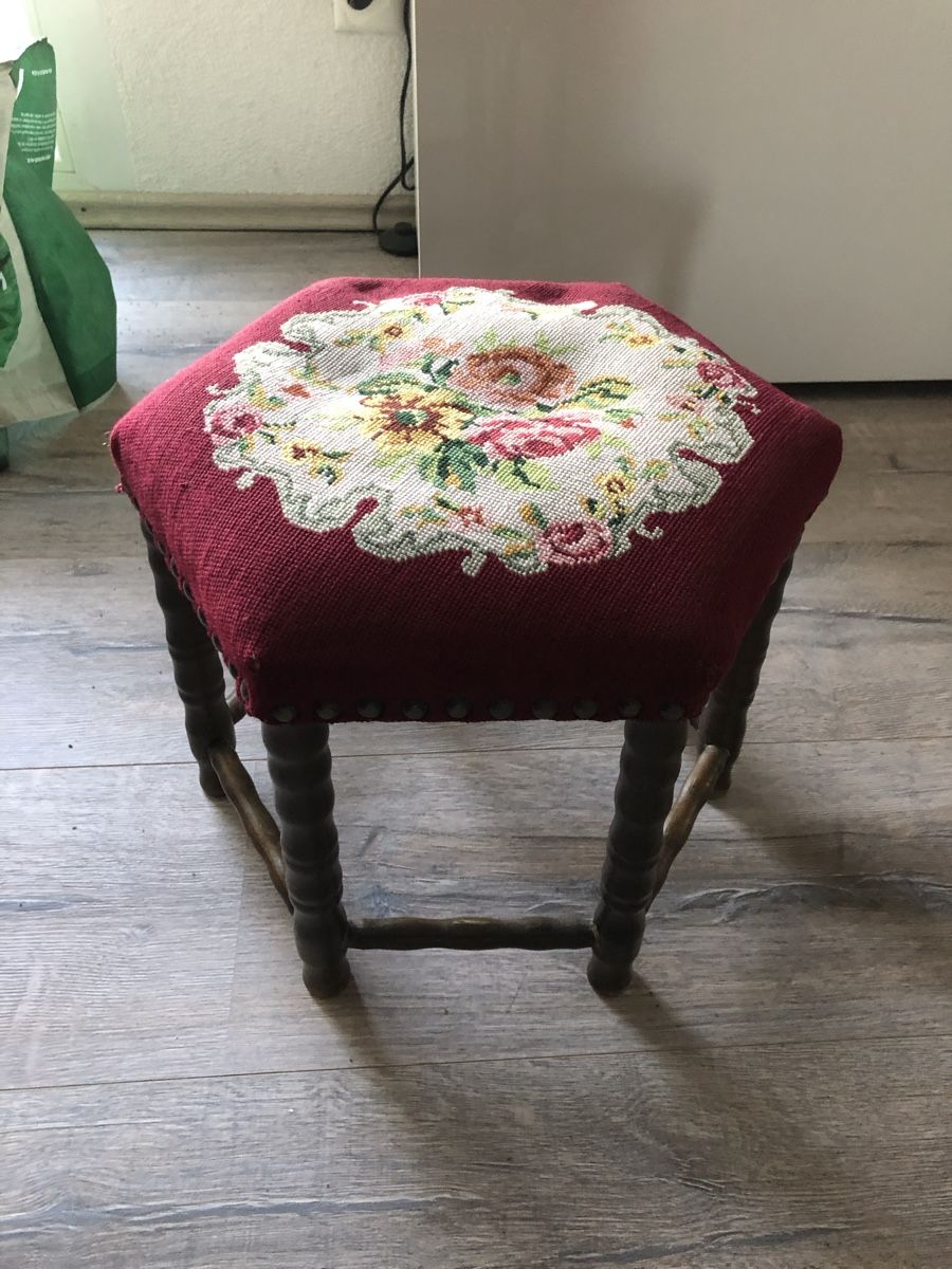 Foto & Immagini: Hocker & Gobelins – Usato da Portalban venduto da MURFY11