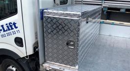 Werkzeugkiste Werkzeugbox Workerbox Gurteniste Anhängerkiste