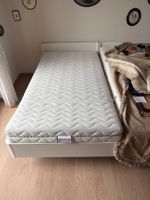 Einzelbett mit Rost und Matratze,2 Betten vorhanden