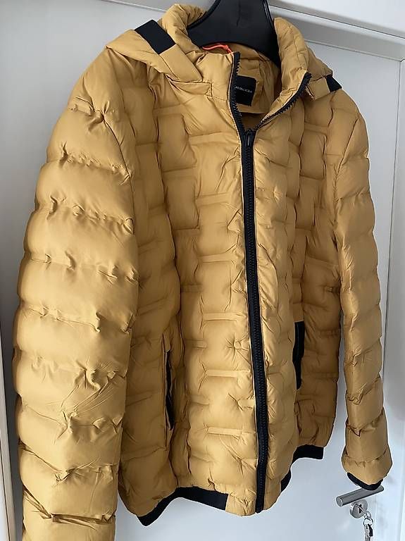 Giacche: Veste à capuche comme neuve XL/XXL – Usato da Lausanne venduto da chr_m7h2 1
