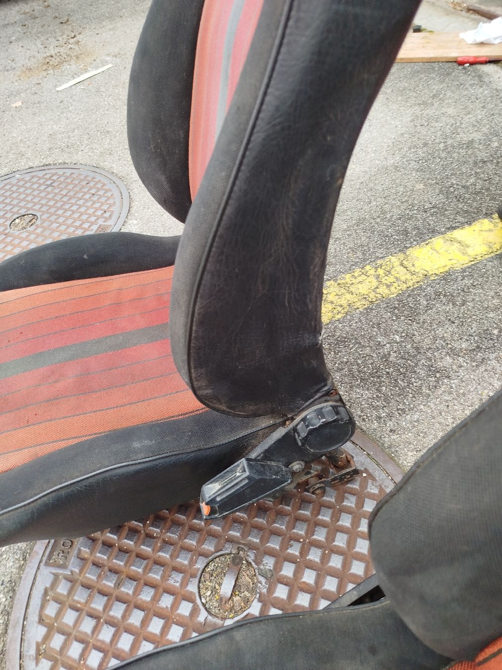 Volkswagen Toutes les pièces auto: intérieur de Golf 1 Gti – D'occasion à Neuchâtel par lyd_67kk 7