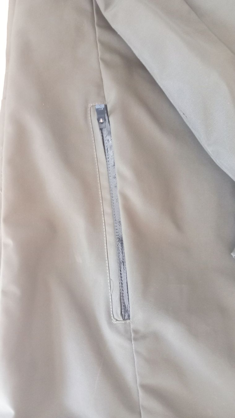 Nike Giacche: Kurzmantel Nike Gr S khaki – Usato da Eggersriet venduto da Taylorjam 3