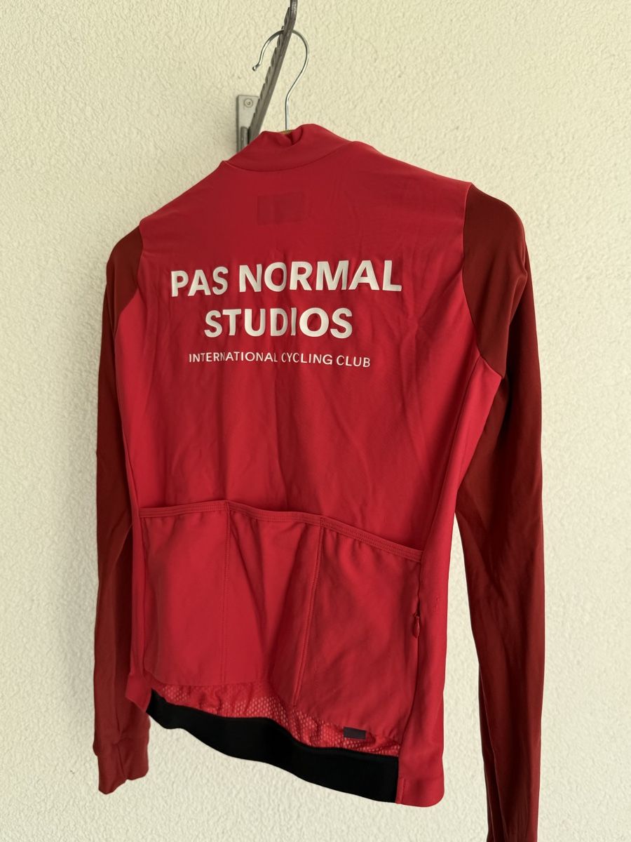 Pas Normal Studios Canottiere & Pantaloni: PNS long sleeve jersey – Usato da Benglen venduto da car_nct9 4