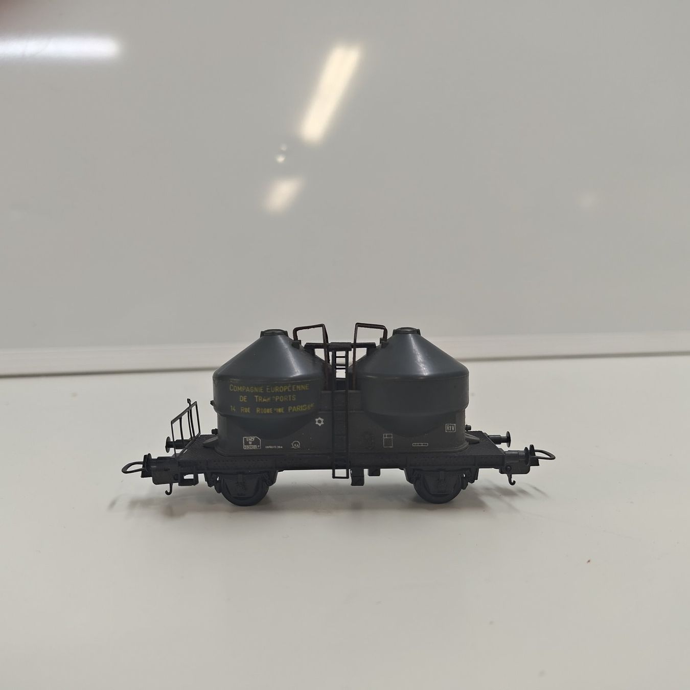 Lima Modelleisenbahnen: Lima H0 dc Gleichstrom Kesselwagen – Gebraucht aus Wettingen von Wendemarket