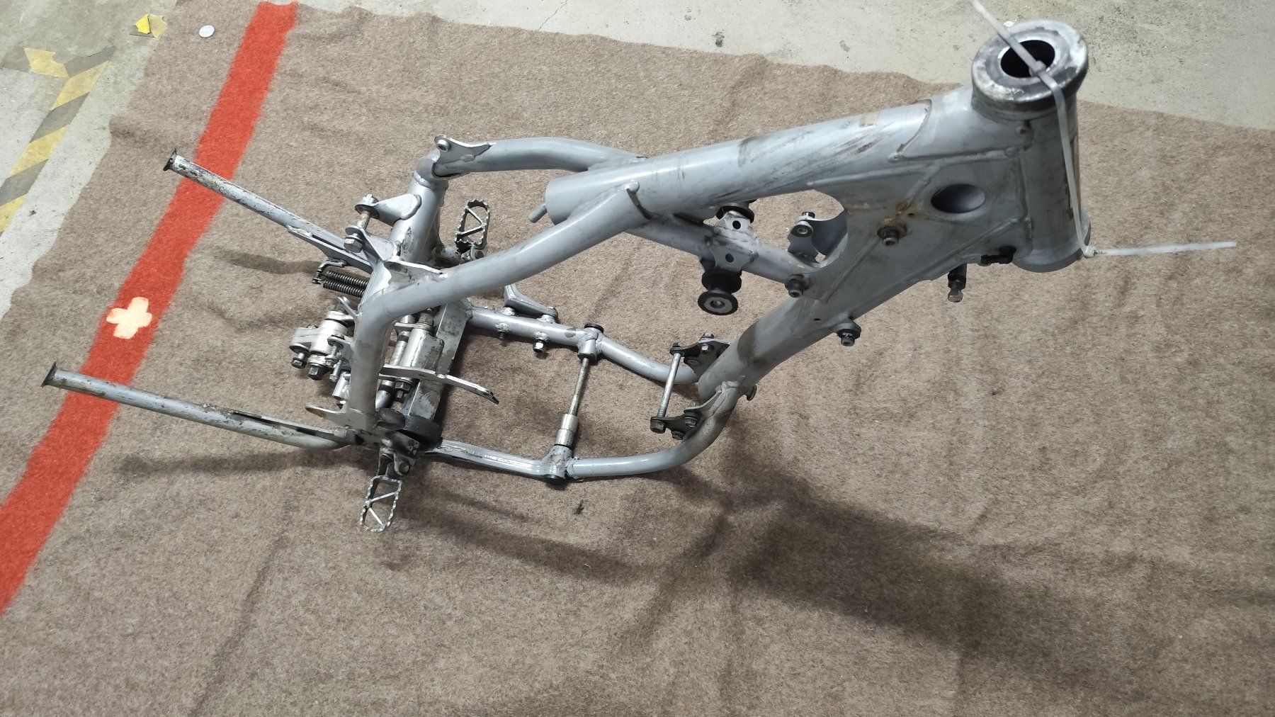 KTM Tutti i ricambio per moto: KTM 640 SC 2002 Rahmen mit Papieren – Usato da Auw venduto da svenschuler 3
