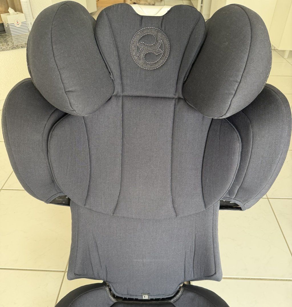Cybex Sièges auto: Cybex Gold Solution S-Fix – Dunkelblau – D'occasion à Bolligen par Omlett14 1
