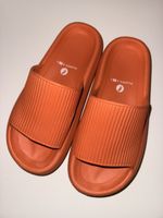 Badeschuhe Fluffy Feet orange Grösse 38/39 neu