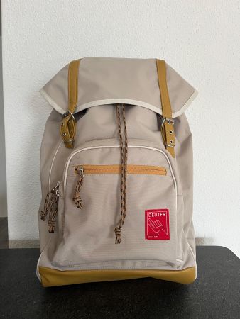 Deuter Innsbruck Rucksack 22 L – sand/caramel – Laptopfach