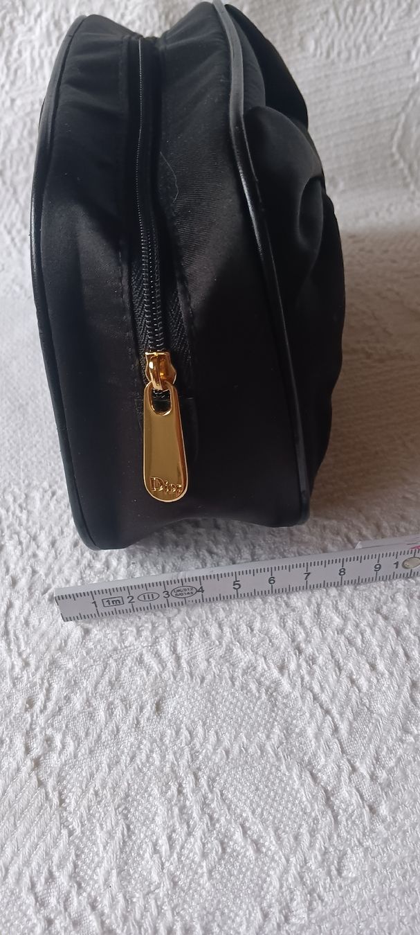 Dior Custodie per cosmetici: DIOR Schminktäschchen – Nuovo (secondo la descrizione) da Maienfeld venduto da Andyr44 2