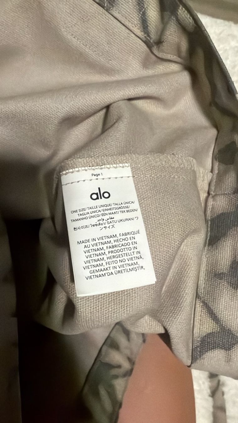 Alo Yoga Sacs: ALO TASCHE NEU – Neuf avec emballage d'origine à Birr par WalkyriaM 2