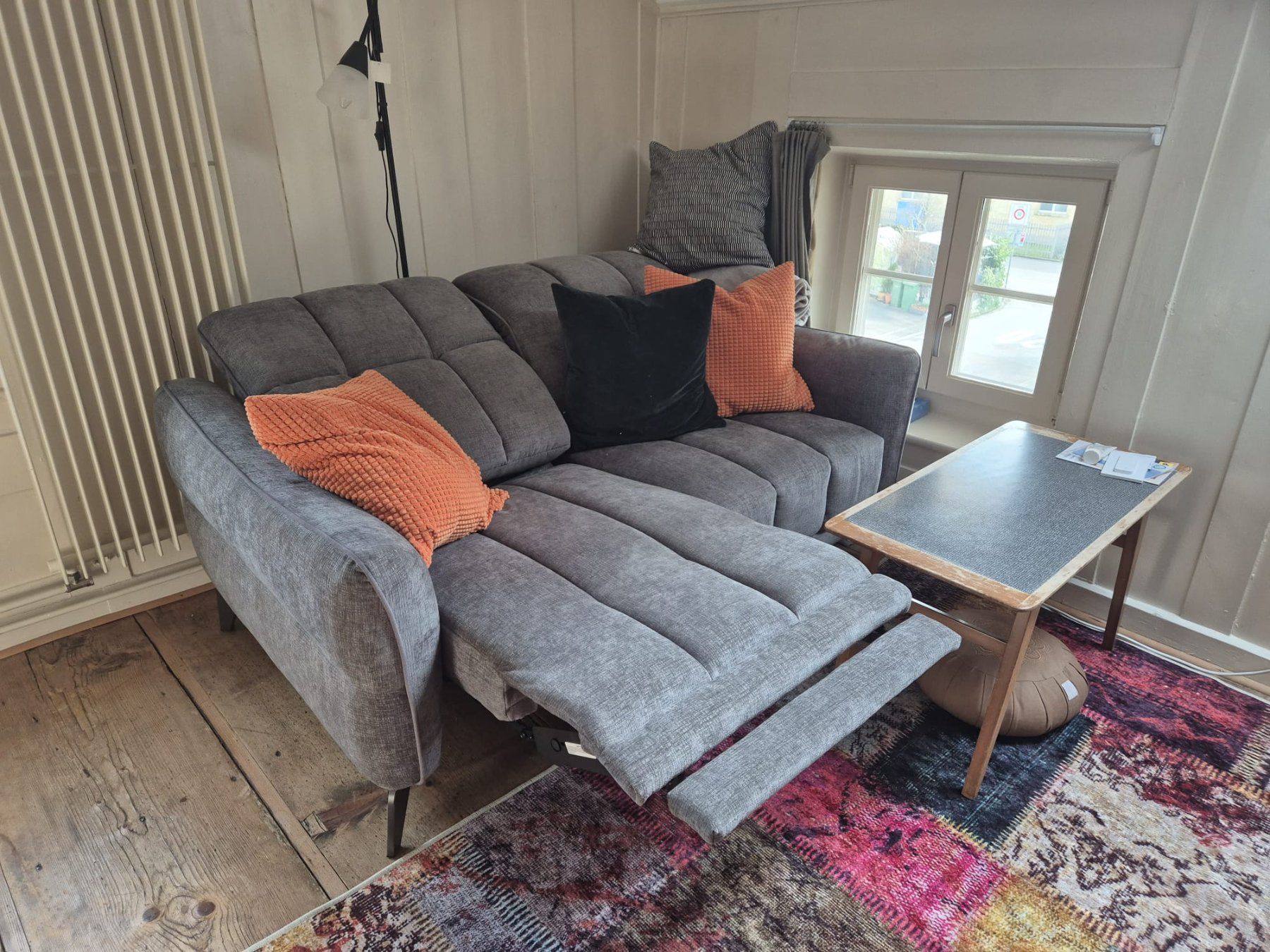 Divani: Neuwertiges 2er Sofa mit Relaxfunktion – Usato da Winterthur venduto da Rasta8 1