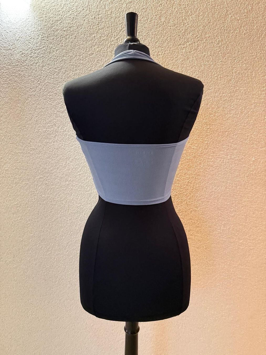 Shein Camicette, T-shirt & Top: Crop Top – Nuovo (secondo la descrizione) da Oberbalm venduto da M32V4 1