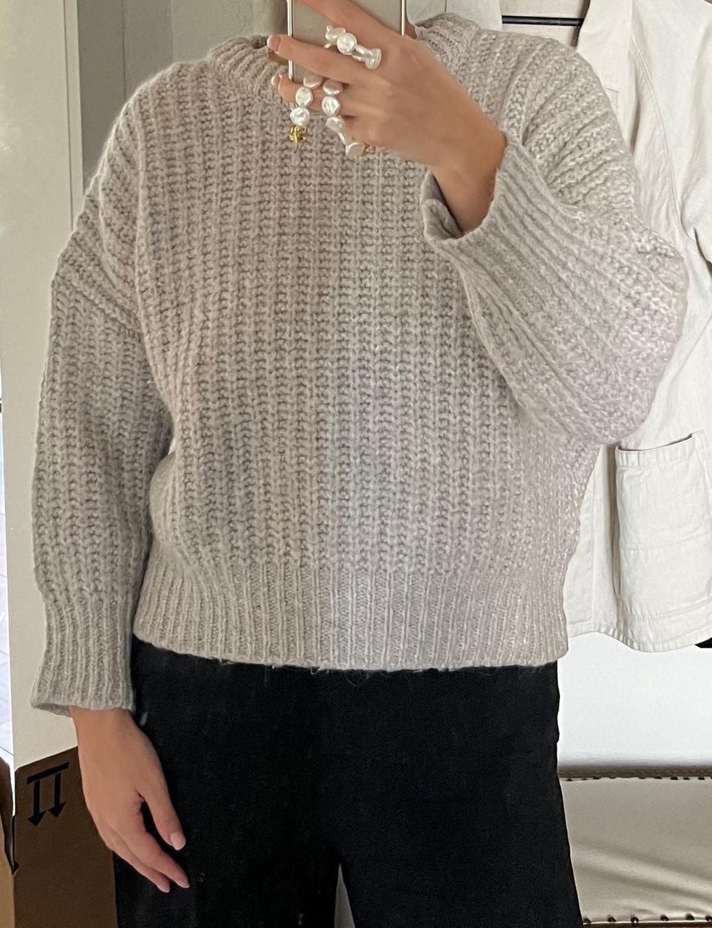Mango Pullover & Sweatshirts: Grauer Pullover aus Wollmischung von Mango, Gr. M – Gebraucht aus Zürich von lexi_alex 1