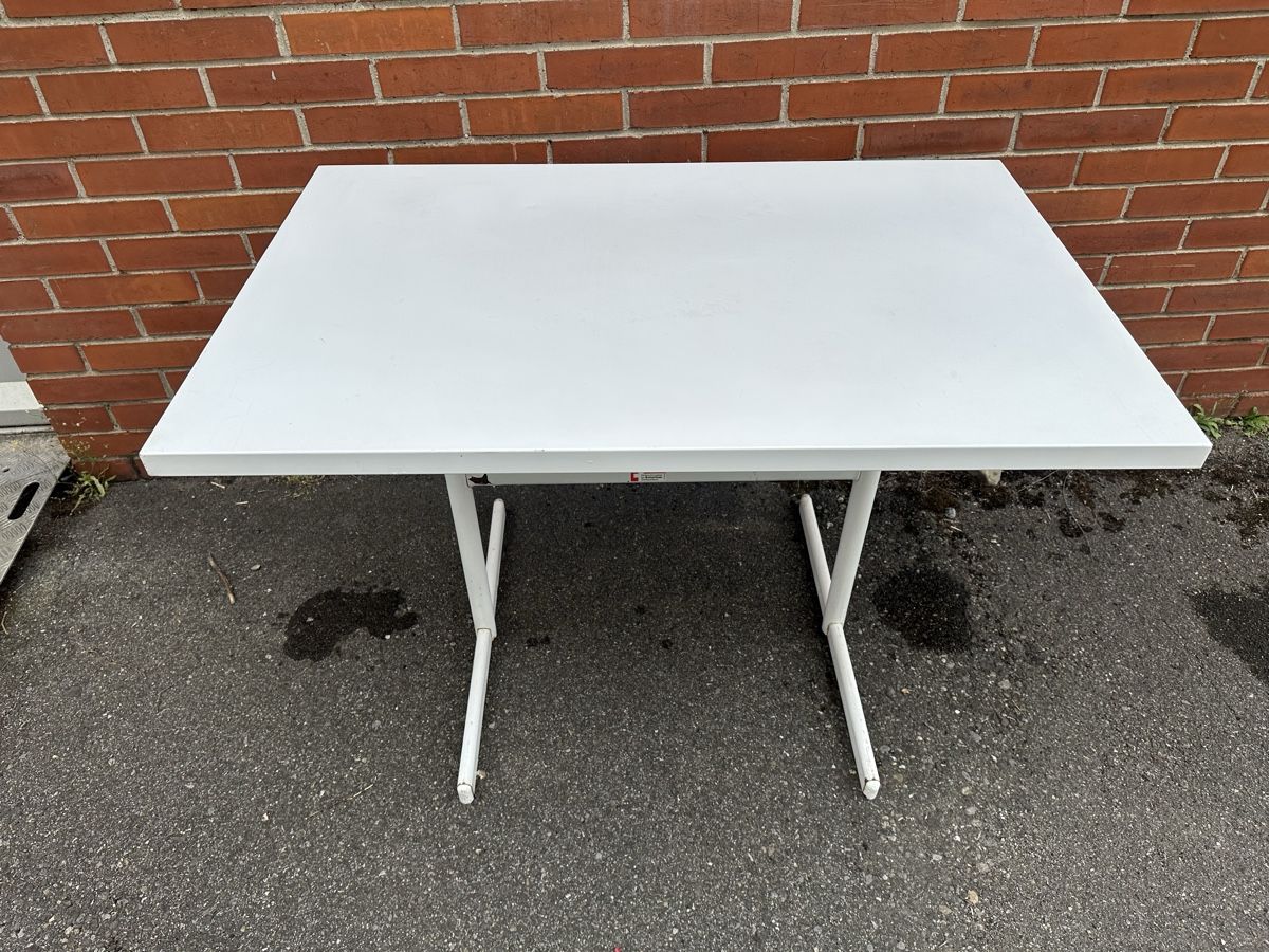 Tables: SCHFFNER Tisch – D'occasion à Uster par bek_v2ct 3