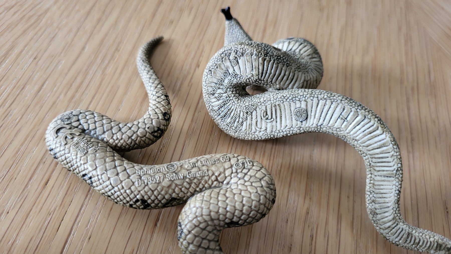 Schleich Jouets: Schleich Schlangen 2 Stck. gebraucht – Neuf (Voir description) à Unterägeri par Kowi1