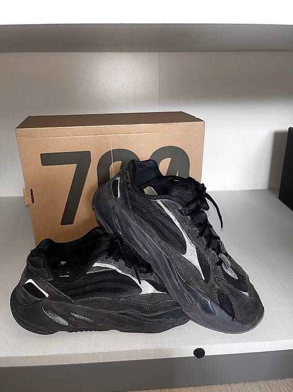 Scarpe da uomo: YEEZY BOOST 700 – Usato da Mendrisio venduto da yus_gtq7 3