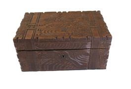 Holz Schatulle mit Schnitzerei