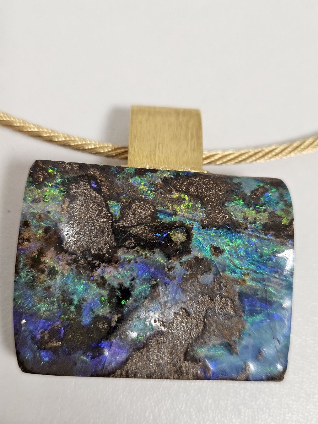 Catenine: Goldcollier 750 mit Anhänger Boulderopal – Usato da Schlieren venduto da Bestleo 2