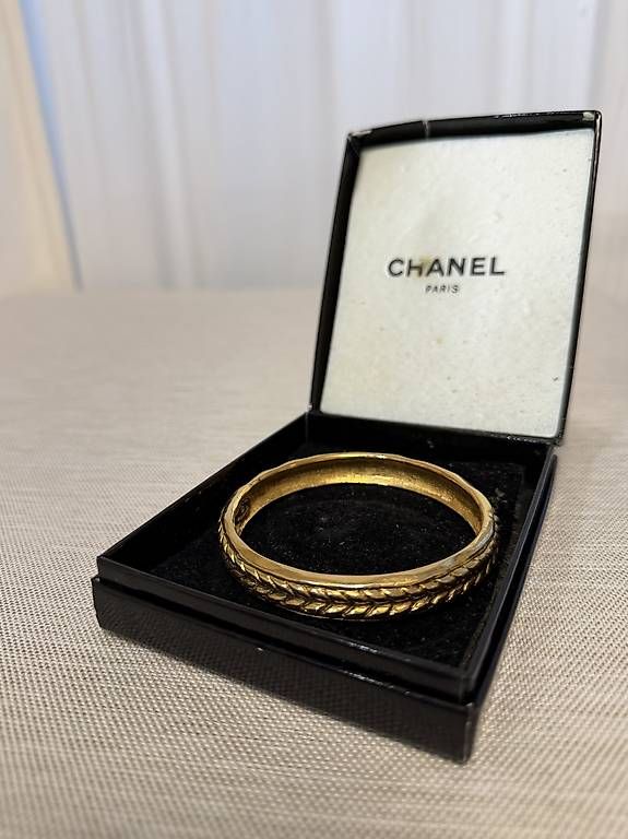 Armbänder & -reifen: Chanel Vintage Armband – Gebraucht aus Dübendorf von malina7797