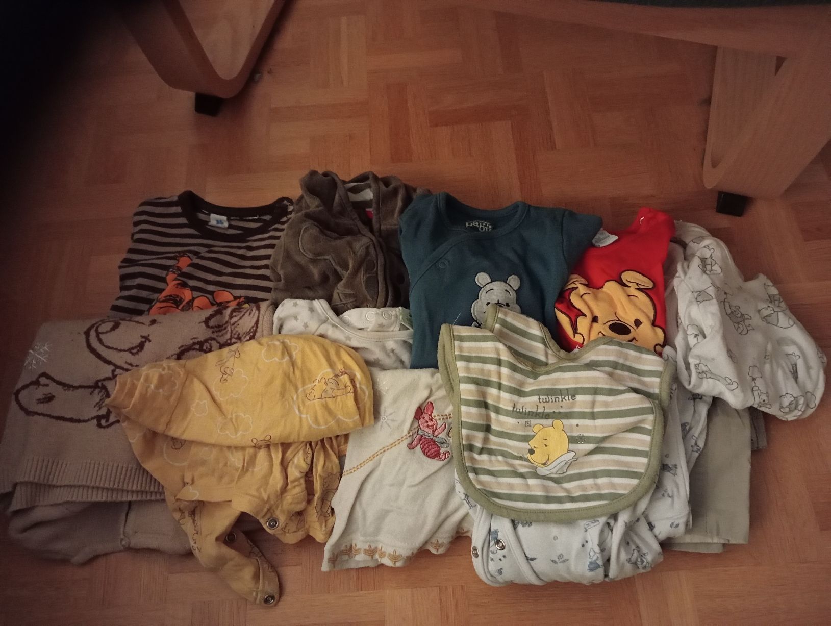 Lotti & Set di vestiti: Winnie Puuh Set – Usato da Frenkendorf venduto da RedTsunami23