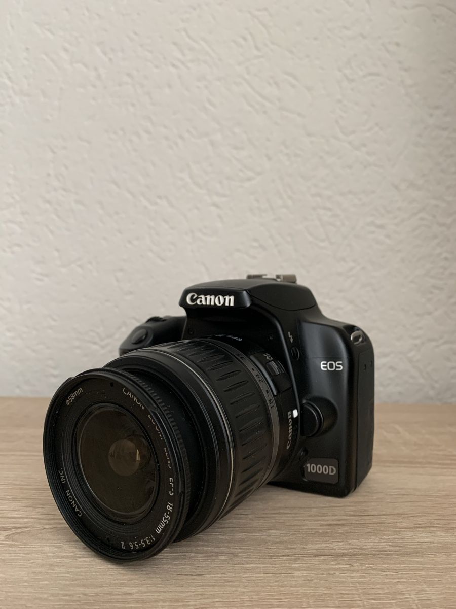 Canon Appareil photo: Canon EOS 1000D Kamera Set, Blitz + viel Zubehör %SALE% – D'occasion à Basel par Fahrenheitcycling 6