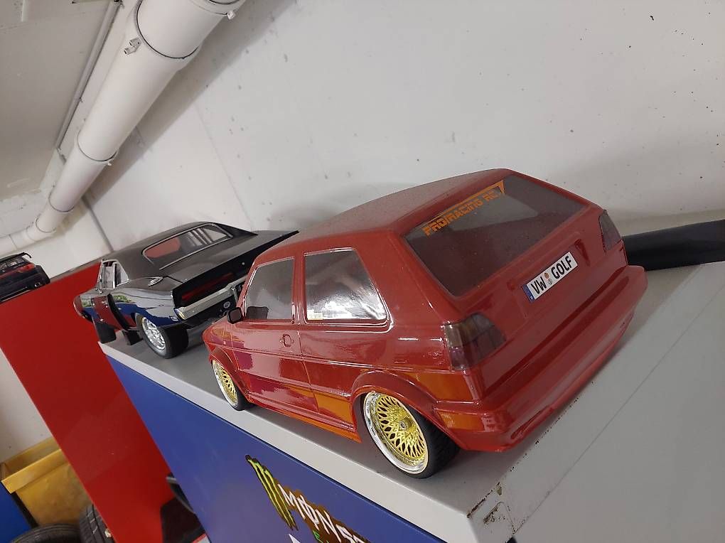 Modellismo RC: Golf 2 Chassis 1:10 Karosserie – Usato da Ermenswil venduto da Ingram0 3