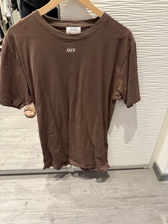 Off white embroidered tshirt L