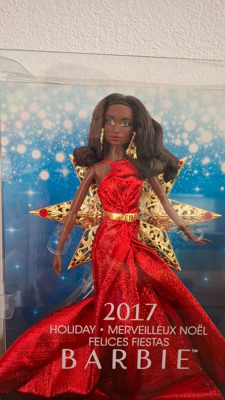Bambole: 2017 Holiday-Barbie – Nuovo (secondo la descrizione) da Frauenfeld venduto da PaperPlane63 1