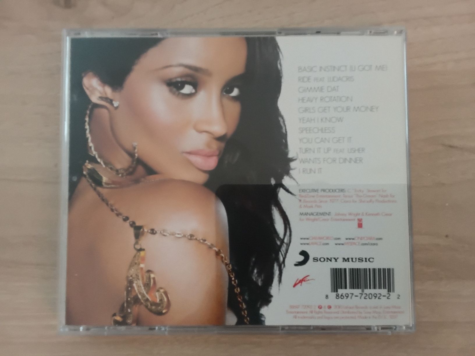 CD: Ciara Luzia – Usato da Liebefeld venduto da CD-Urs 1