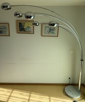 Stehlampe mit fünf Armen