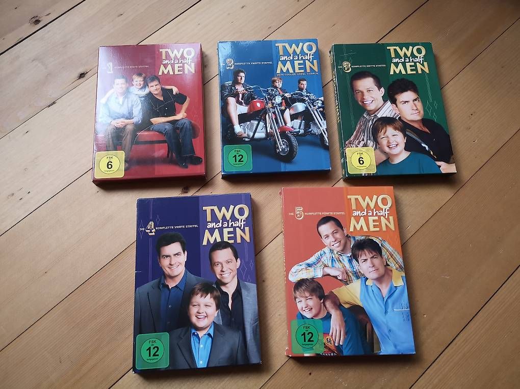 Alle DVDs: Two and a half men – Gebraucht aus Zollikofen von extend47