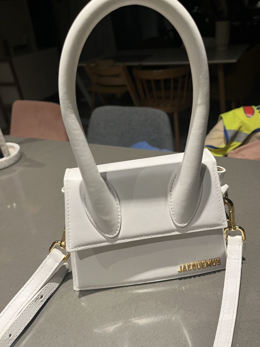 Jacquemus Sacs femmes: Jacquemus Tasche Original – D'occasion à Ebikon par loy_wjg6 1