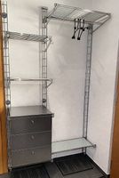 Voll verchromte Garderobe